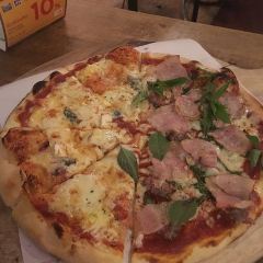 Street Pizza & The Wine House 여행 사진