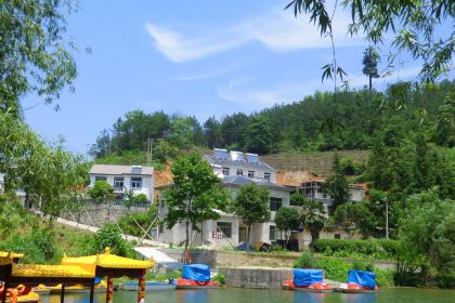 天柱山桃园山庄农家乐