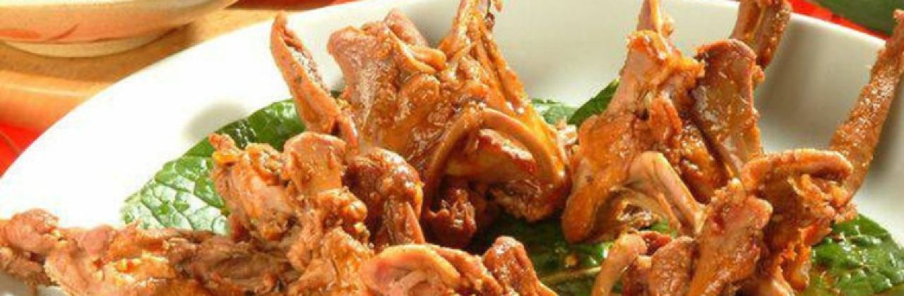 JUE WEI YA BO JIN DOU BAI HUO DIAN