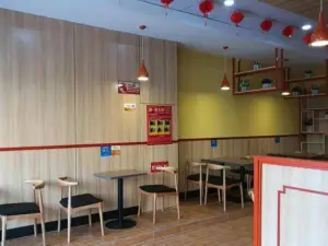 华莱士·全鸡汉堡(鹏泰商场店)