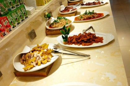 布尔牛排海鲜自助餐厅(商业步行街店)