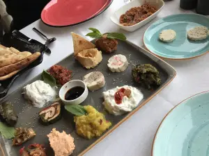 Nur Beach Bar & Restaurant