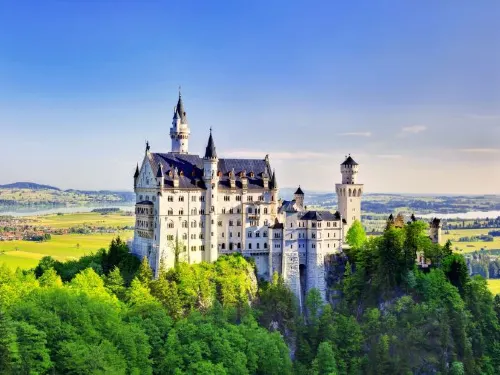 A Complete Guide to the Fairytale Neuschwanstein Castle