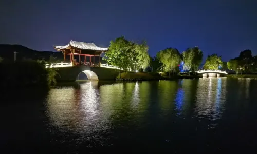 Magnetic Lake Scenic Area