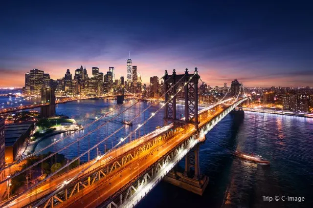 Top 8 Things to Know about Manhattan Bridge