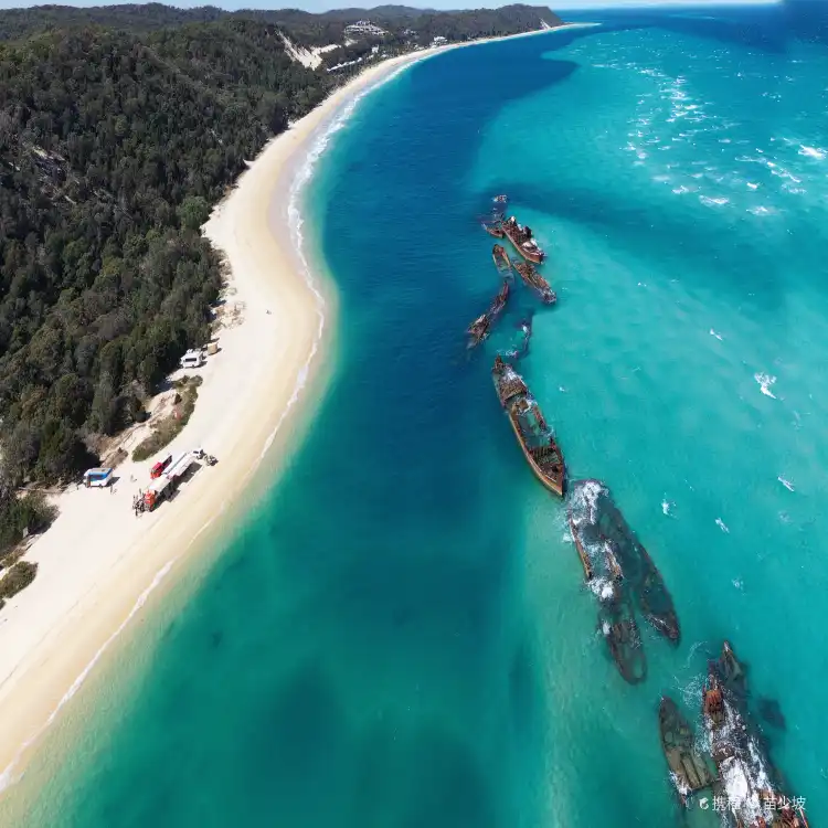 Hotels near Moreton Island