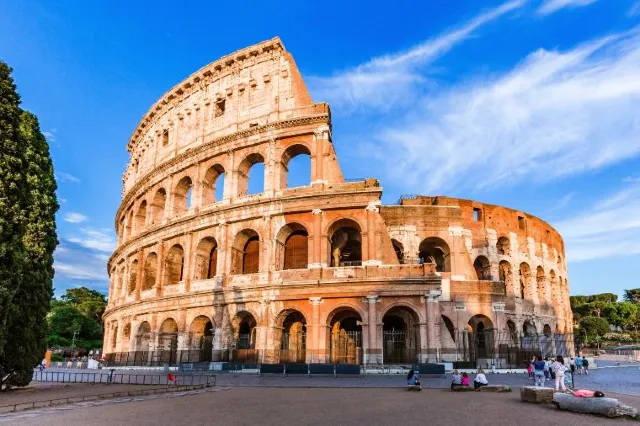 Visit Ancient Rome: Historical Sites and Ruins