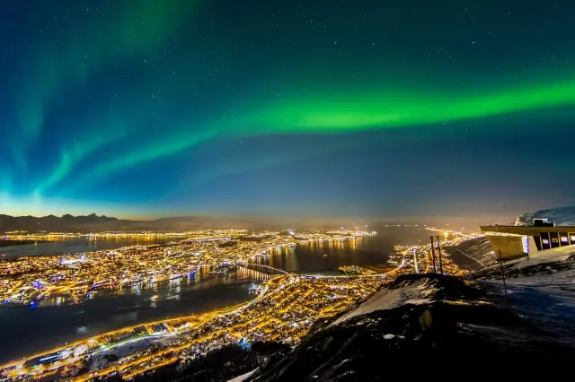 Best Timetable for Chasing The Northern Lights Worldwide: 10 Places to Watch The Marvelous Aurora