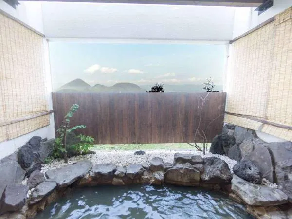 Hokkaido is The Place to Soak Up The Hot Springs during The Snowy Season