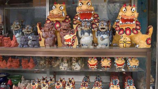 日本的燒制瓷器的一個傳統的博物館，這個燒物博物館也是蠻大的，