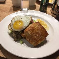 Ancora Waterfront Dining and Patio User Photo