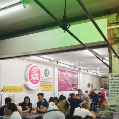 Go-Ang Chicken Rice Pratunam User Photo