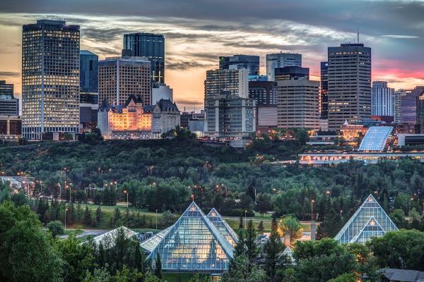 Flüge von Birmingham nach Edmonton