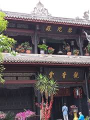 Gulong Temple