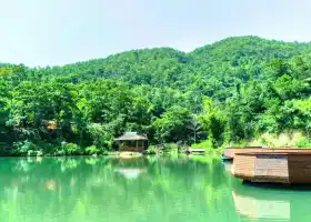 Туристический курортный район Вонг-парк (Озеро Хуабаошань)