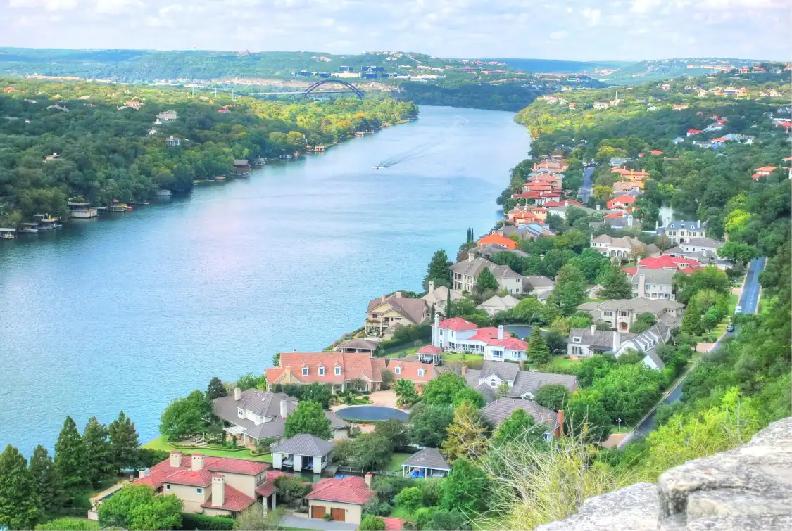 Hotels near Mount Bonnell