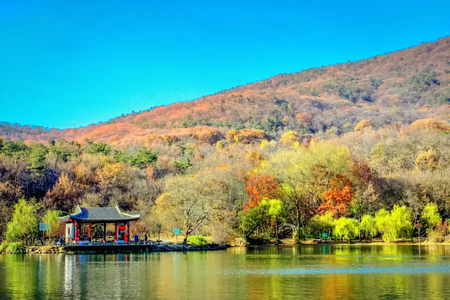 Zixia Lake