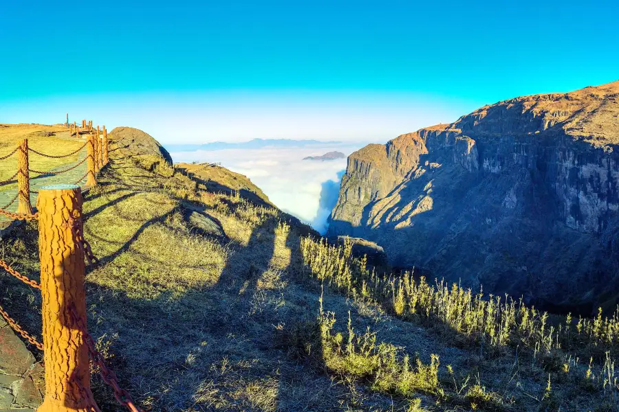 Jigongshan Grand Canyon