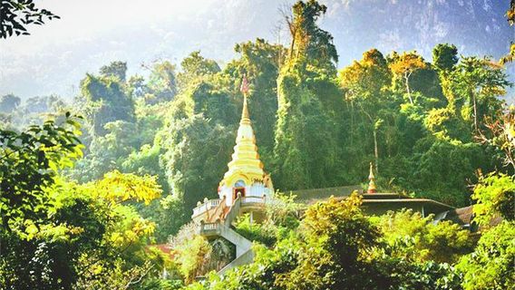Wat Tham Pha Plong