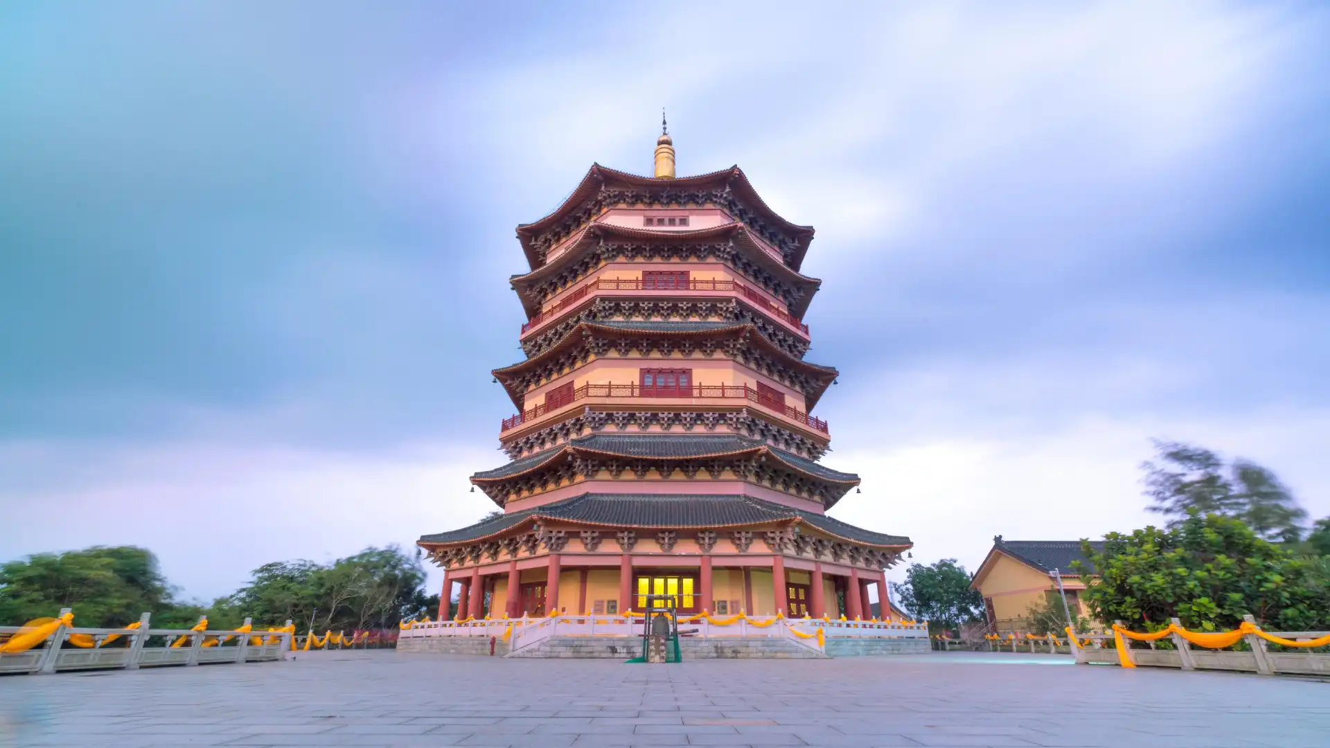 Hotels near Bo'ao Buddhist Temple
