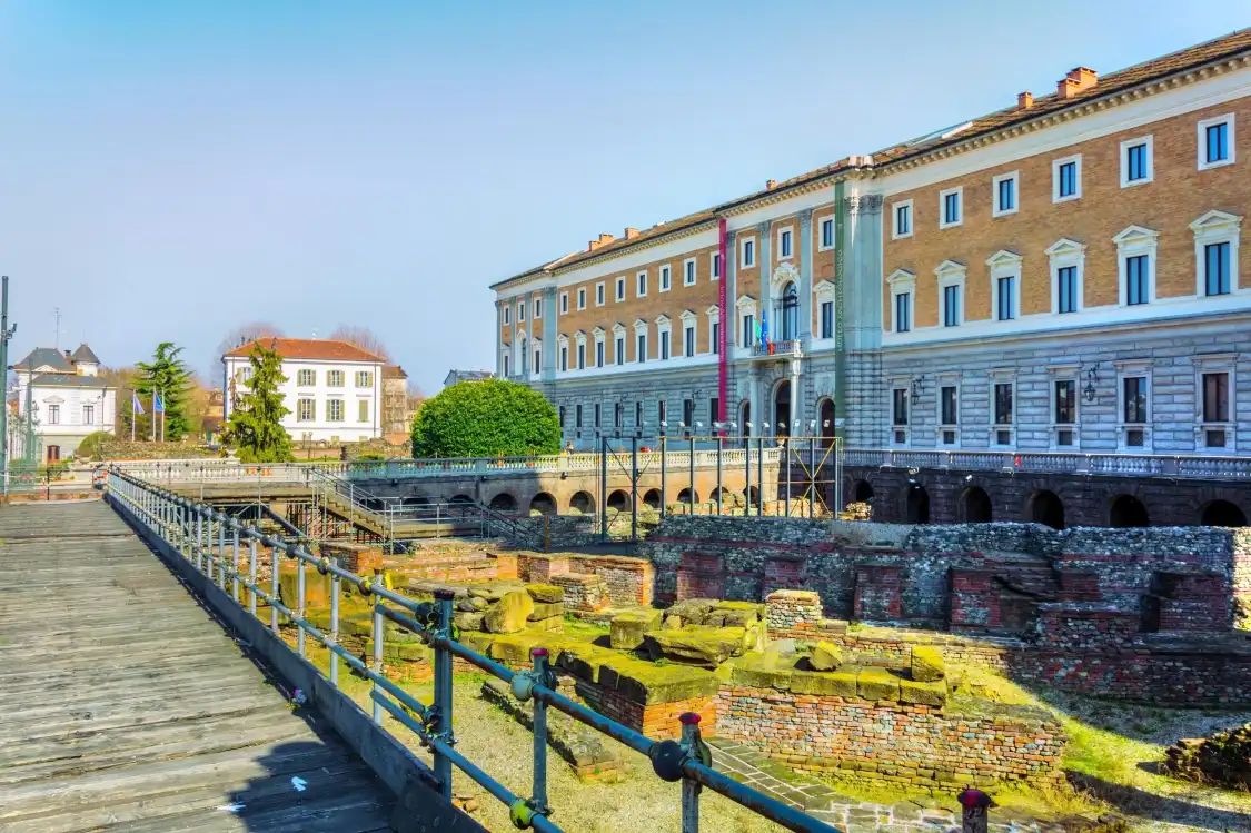 Hotels near Sabauda Gallery