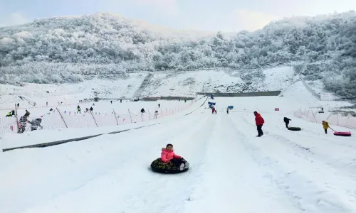 Meihuazhai Yunhai Ski Field