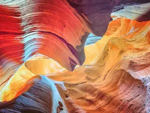 Antelope Canyon x