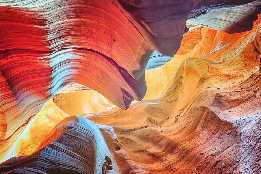 Antelope Canyon x