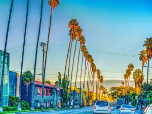 W Sunset Blvd