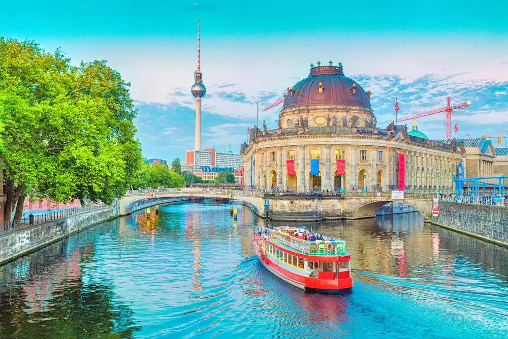 Hotels near Museum Island