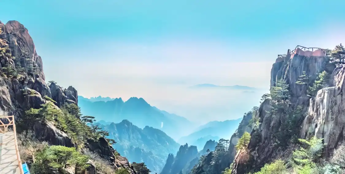 Hotels near Xihai Grand Canyon
