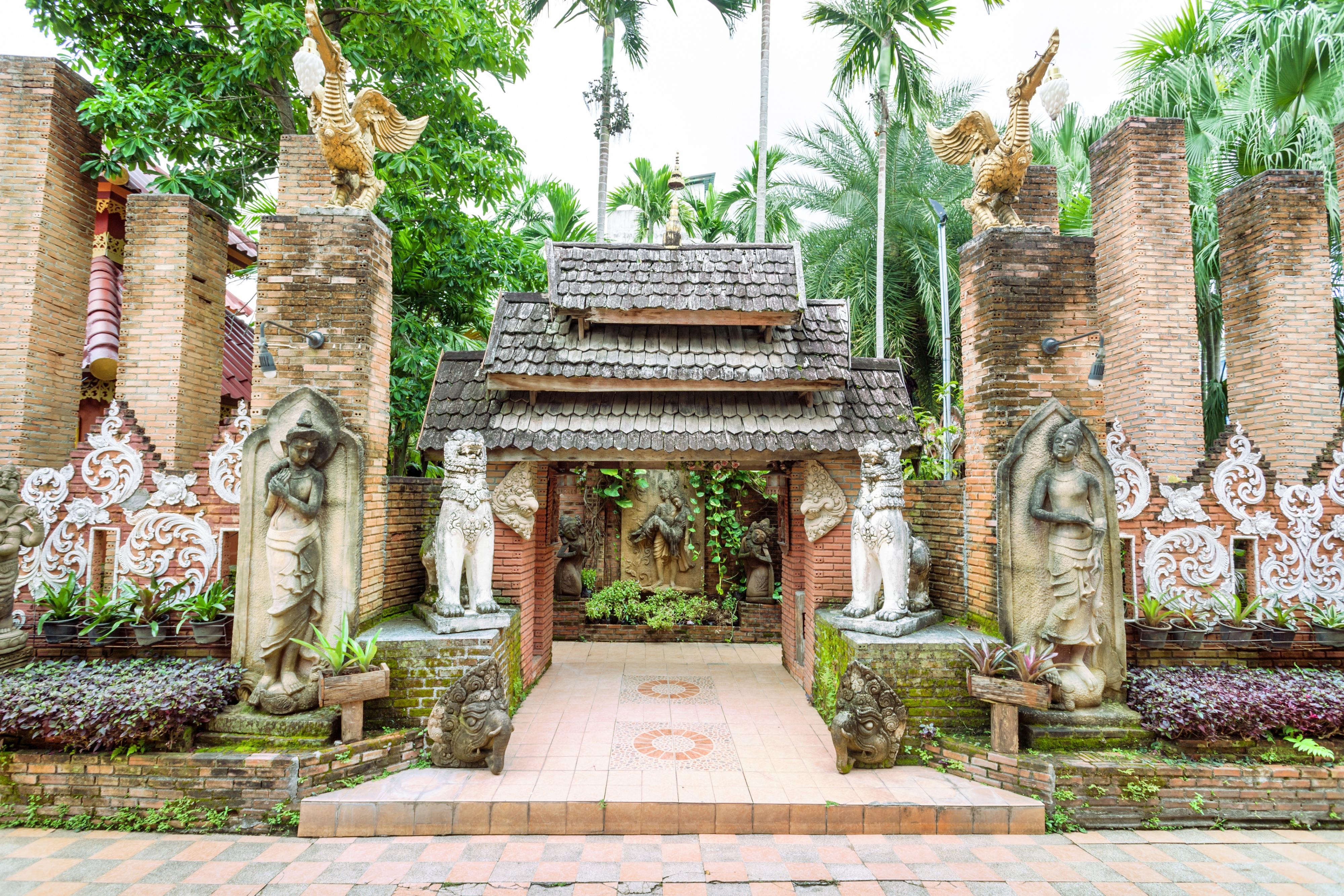 Oub Kham Museum 주변 호텔