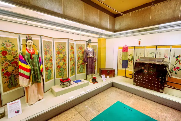 Hotels near Busanpo Folk Museum