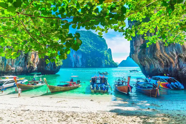 Hotels in Ao Luek