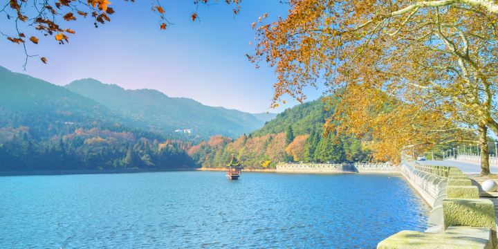 Lulin Lake