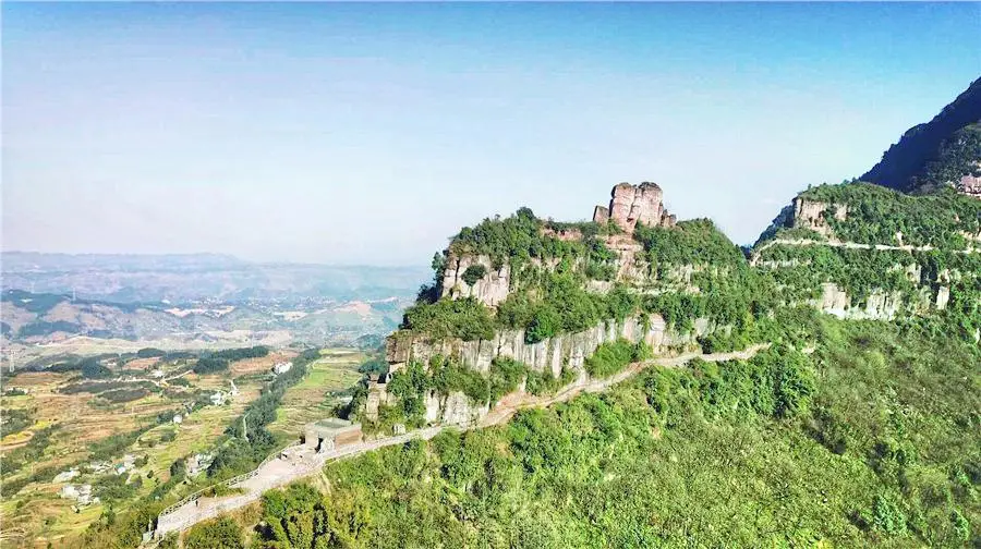 Qijiang Guojia Dizhi Gongyuan Laoying Mountain Sceneic Area