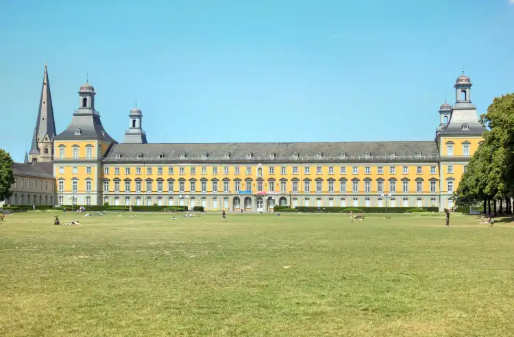 Hotel dekat Poppelsdorf Palace