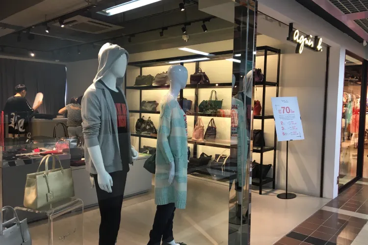 Horizon plaza prada outlet cheap