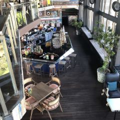 Unique Rooftop Bar & Restaurant User Photo