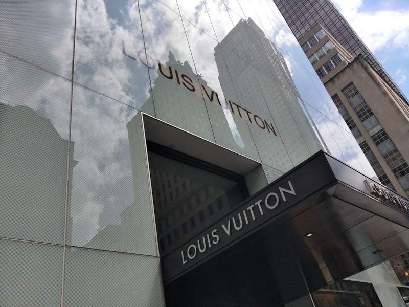 LOUIS VUITTON NEW YORK 5TH AVENUE - 300 Photos & 200 Reviews - 1 E