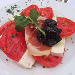 Tri Sesira User Photo