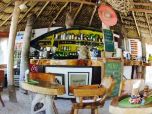 Barquito Mawimbi Beach Bar & Restaurant