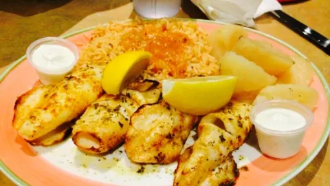 Milos Greek Restaurant in Pickering