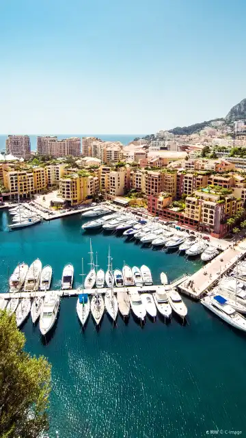 Hotels near Port de  Fontvielle