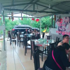 伊甸园(沙坡头度假旅游农家新村店) User Photo