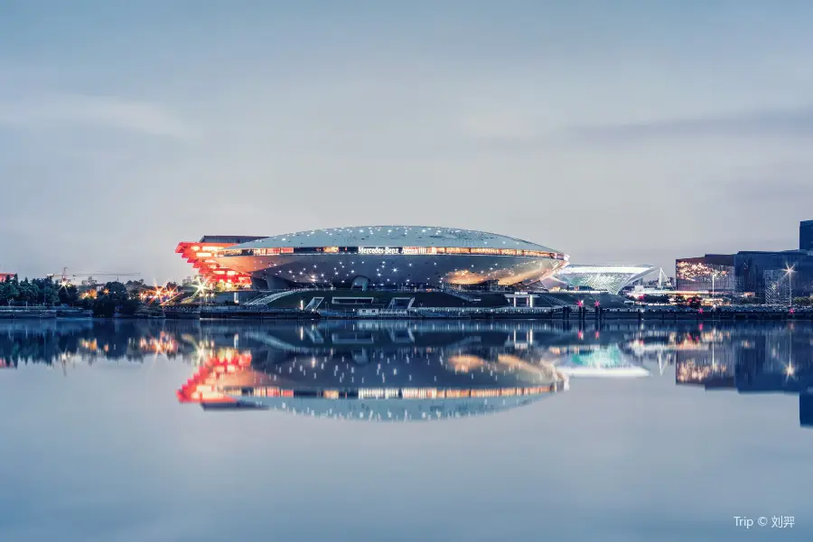 Mercedes-Benz Arena