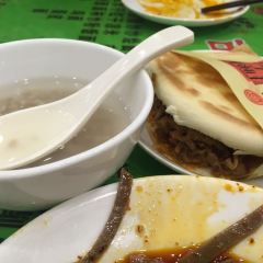 Lingshijiawaijiaqishan Noodles 여행 사진