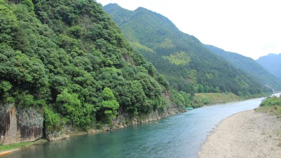 独山村位于丽水遂昌县，也是丽水比较著名的几个古村落之一。现在