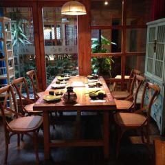 Tie Ge Bi ( Nan Tang Yi Qi ) User Photo