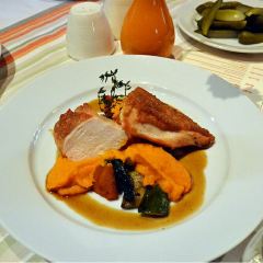 Menza Restaurant and Cafe User Photo